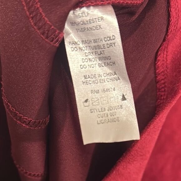 Elegant Strapless Burgundy Dress - Picture 6 of 6